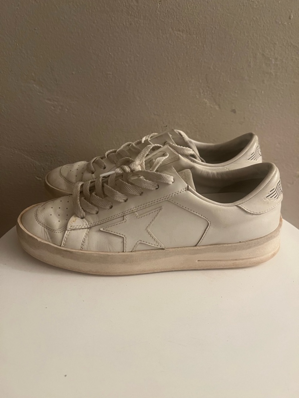 Golden Goose Stardan sneakers. Size 39.